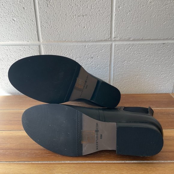 Max Studio Gwyne Chelsea Boot in Black - Picture 6 of 9